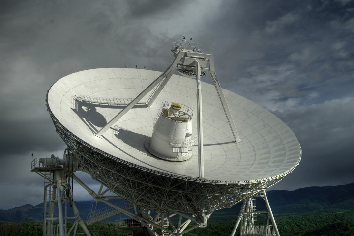 Радиотелескоп РТ-32 в обсерватории «Зеленчукская». Фотограф: Е. Носов.